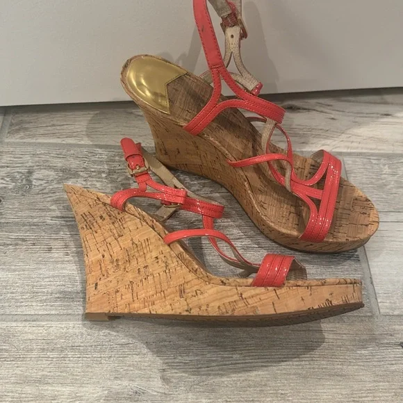 Michael Kors, wedge sandals - Picture 2 of 4